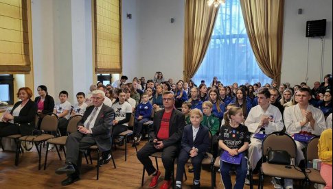 Gala przyznania stypendiów i nagród w Świebodzicach za nami [Foto]