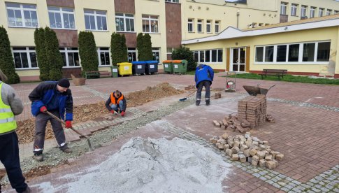 Rozpoczęły się prace budowlane przy SP nr 2 w Świebodzicach [Foto]