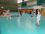 [FOTO] Dziewczęta z klas szóstych rywalizowały w turnieju siatkówki 