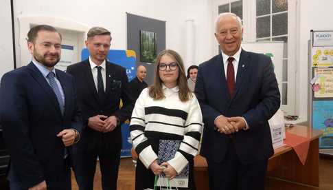 Uczniowie ze szkół z Głogowa, Wałbrzycha i Świdnicy laureatami konkursu ogłoszonego przez ZUS