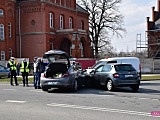 Zderzenie trzech samochodów w Dzierżoniowie