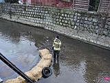 Substancja ropopochodna w rzece Piława