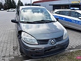 Zderzenie renault z mazdą w Dzierżoniowie