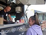 Festiwal Smaków Świata rozpoczęty. Food Trucki wjechały nad Zalew w Bielawie