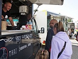 Festiwal Smaków Świata rozpoczęty. Food Trucki wjechały nad Zalew w Bielawie