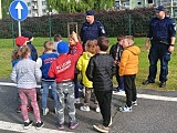 Spotkania policjantów z dziećmi w ramach programu Bezpieczna droga do szkoły