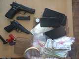 Potężne ilości narkotyków i broń zabezpieczyli dzierżoniowscy kryminalni
