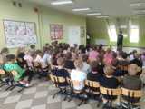 Funkcjonariusze odwiedzili dzieci z tuszyńskiej podstawówki