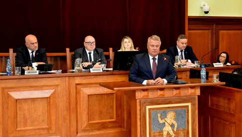 Jednogłośne absolutorium dla burmistrza Dzierżoniowa