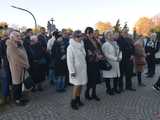 Tłumy na cmentarzach. Zobacz wideo i zdjęcia z Bielawy, Dzierżoniowa i Pieszyc