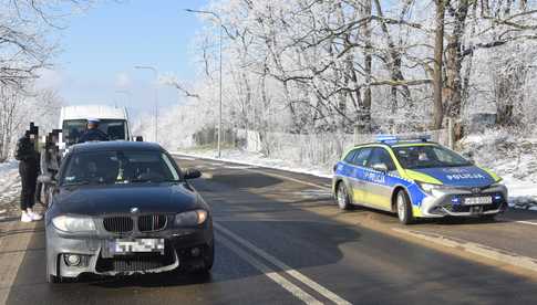 Zderzenie forda i bmw na drodze Dzierżoniów - Dobrocin