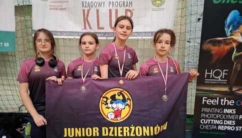 Zmagania młodziczek JUNIORA Dzierżoniów w Krapkowicach
