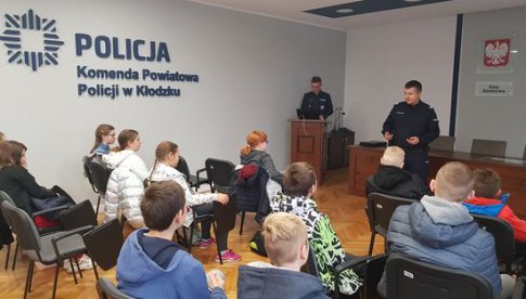 Wizyta uczniów w KPP Kłodzko 