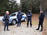 Przed Posterunkiem Policji w Międzylesiu odbyło się oficjalne przekazanie nowego, terenowego samochodu – Kia Tuscon z napędem 4x4.