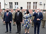 Przed budynkiem Placówki Straży Granicznej w Kłodzku odbyły się uroczyste obchody z okazji 30-lecia powołania formacji Straży Granicznej.