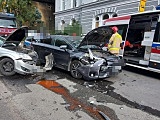 na ul. Bohaterów Getta w Kłodzku doszło do zderzenia dwóch pojazdów marki: Toyota i Opel