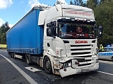 Zdarzenie drogowe z udziałem 3 ciężarówek i osobówki na DK-8 w Szczytnej [Foto]