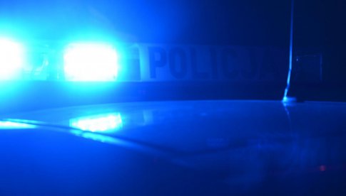 Polanica-Zdrój: policjanci zatrzymali mężczyznę, który posiadał przy sobie narkotyki