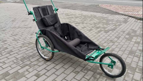 Dostępny wózek biegowy dla niepełnosprawnych w gminie Stronie Śląskie