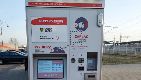 Koleje Dolnośląskie rozwijają sieć biletomatów