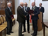 Wręczono odznaki honorowe za zasługi dla gminy Stronie Śląskie [Foto]