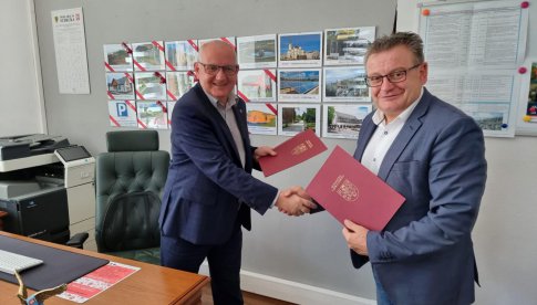 Lądecki samorząd dąży do wykonania oraz przyłączenia sieci wodociągowej i kanalizacji sanitarnej dla Konradowa i Trzebieszowic