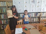 Dzieci w bibliotece w Krosnowicach