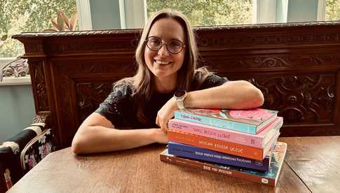 Największe gwiazdy literatury i muzyki w Górach Literatury 2025 – zaprasza Dorota Oczak-Stach