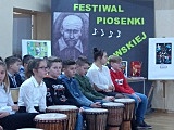 Festiwal Piosenki Korczakowskiekj w Jaroszowie