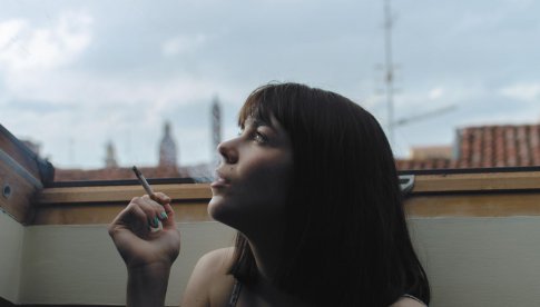 Mieszkańcy chcą zakazu palenia papierosów na balkonach