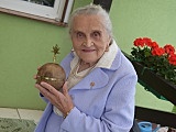 [FOTO] 200 lat dla pani Janiny- najstarszej wolontariuszki, która ruszyła na pomoc innym