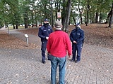 [FOTO] Policja kontroluje noszenie maseczek