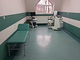 Otwarcie szpitala tymczasowego w Wałbrzychu. Na jego czele stanie świdnicki lekarz