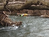 [FOTO] Nielegalne wysypisko przy rzece