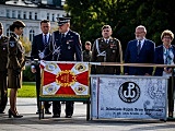 Wręczono sztandar wojskowy 16 Dolnośląskiej Brygadzie Obrony Terytorialnej