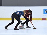 Drugi dzień zmagań w curlingu