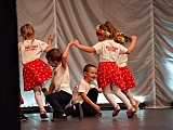 [FOTO] Premierowy występ przedszkolaków na deskach świdnickiego teatru 