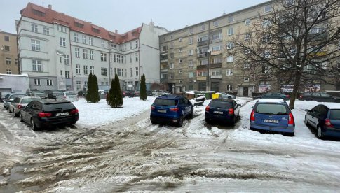 UWAGA! Kolejny etap prac na podwórku w centrum Świdnicy. Parkowanie zostanie ograniczone!