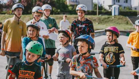 Fundacja Ładne Historie już wkrótce rozpocznie trzeci sezon sportowych warsztatów dla dzieci i młodzieży na świdnickim skateparku!