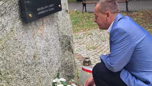 Władze Jaworzyny Śląskiej upamiętniła rocznicę wybuchu powstania warszawskiego [FOTO]