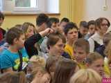 [FOTO] Twarzą w twarz z brązowym medalistą olimpijskim. Uczniowie z Mokrzeszowa spotkali się z Pawłem Fajdkiem