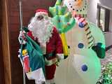 [FOTO] Święty Mikołaj odwiedził przedszkole w Bystrzycy Górnej i świetlicę w Gogołowie