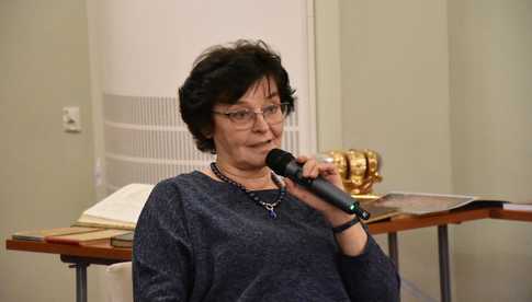 [FOTO] Lucyna Szpilakowska przywołała historię Śmiałowic podczas spotkania autorskiego