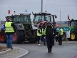 [WIDEO, FOTO] Rolnicy ponownie zaprotestowali! Blokada ronda na DK5 w Dobromierzu