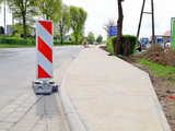 [FOTO] Trwa budowa bezpiecznych przejść dla pieszych w Żarowie