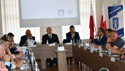 [FOTO] Znamy składy i przewodniczących poszczególnych komisji rady miejskiej w Świebodzicach. Ustalono je podczas II sesji obecnej kadencji