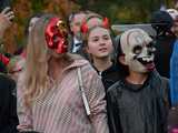 [VIDEO, FOTO] Nietoperze, czarownice, szkielety, demoniczne dynie, a nawet śmierć czyli Halloween w Imbramowicach