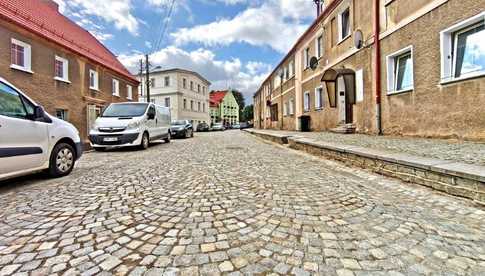 [FOTO] Zakończyła się przebudowa ul. Kościelnej w Dobromierzu