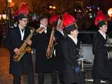 [WIDEO/FOTO] Pochód z orkiestrą, biesiada piwna, wspólne śpiewanie. Górnicy, kamieniarze i skalnicy celebrowali tegoroczną Barbórkę