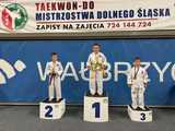 [FOTO] Młodzi zawodnicy taekwondo przywieźli worek medali z Mistrzostw Dolnego Śląska!